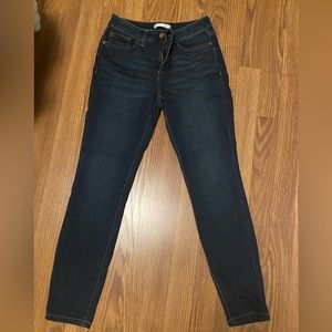 Lauren Conrad LC Dark Wash Skinny Jean 6R